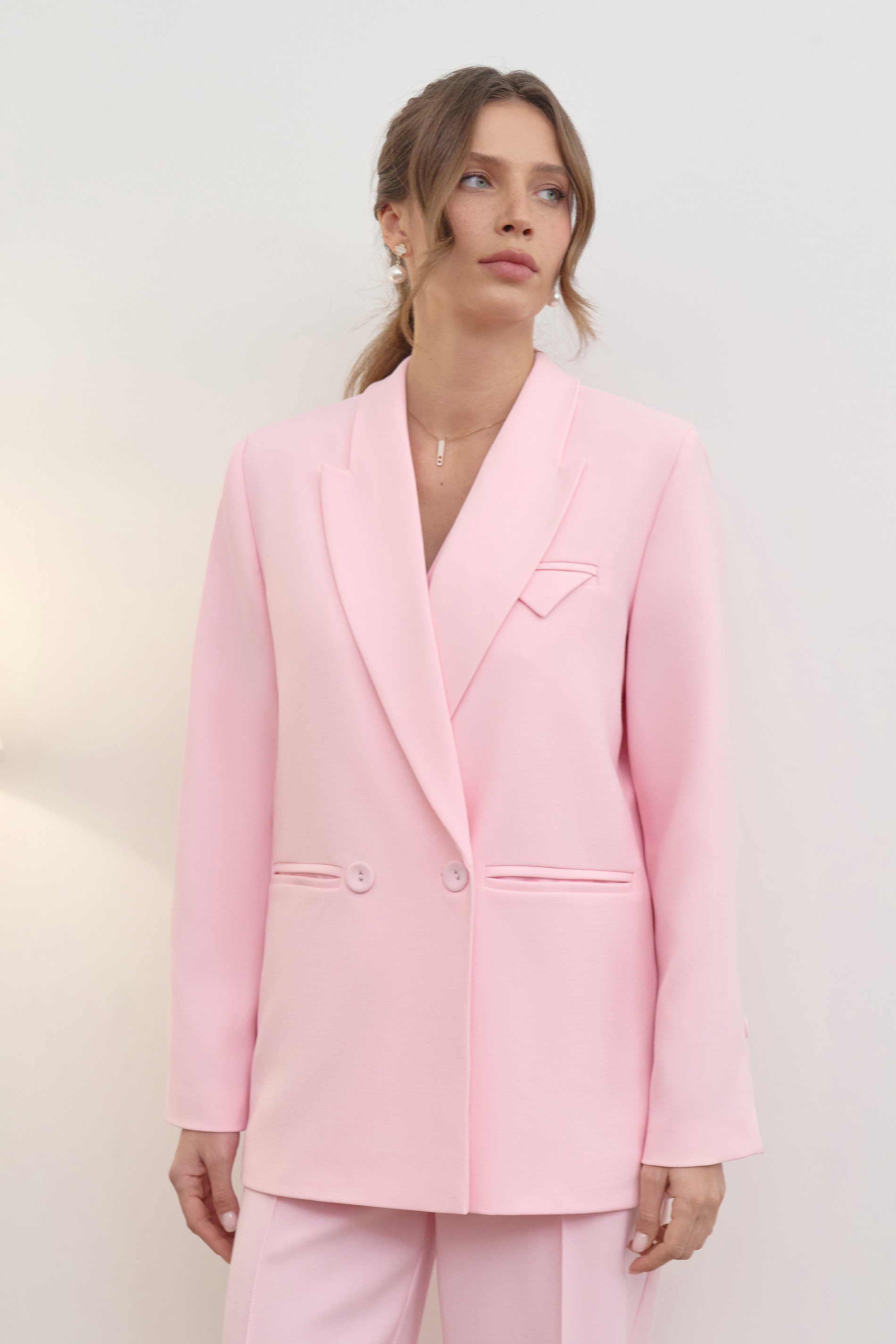 Двубортный жакет oversize кроя BL52218